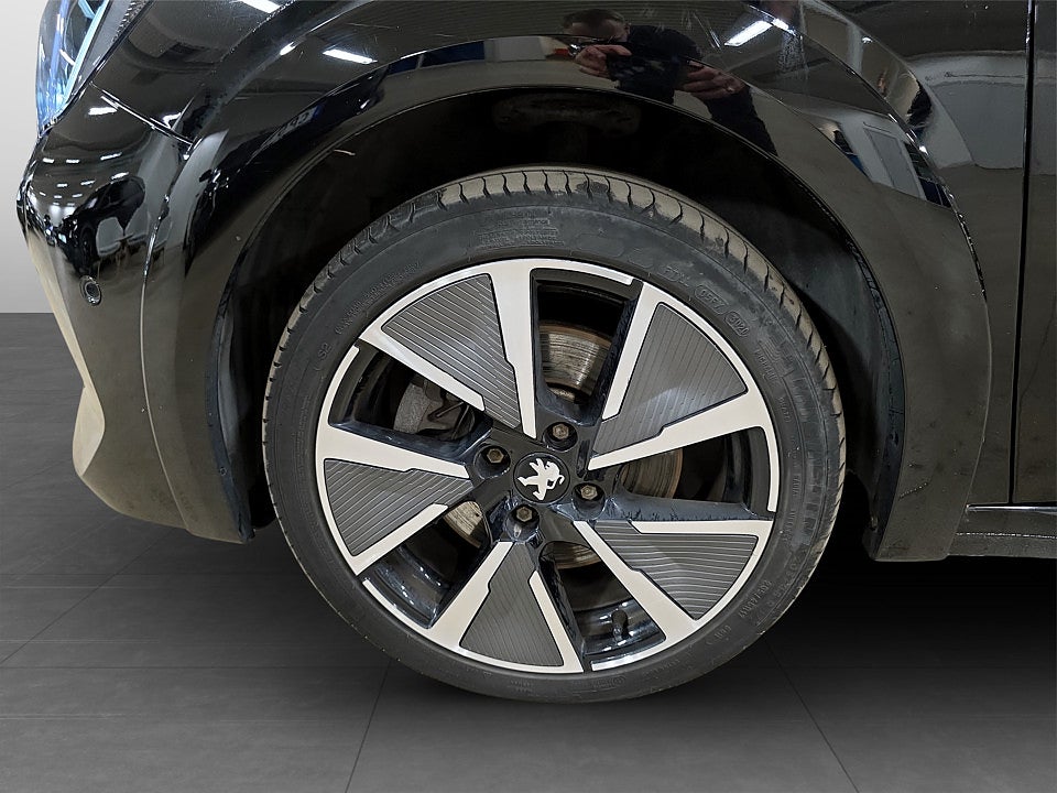 Bild på Peugeot E-208 GT 50kWh 136hk Aut - NAV,B-KAMERA,CARPLAY