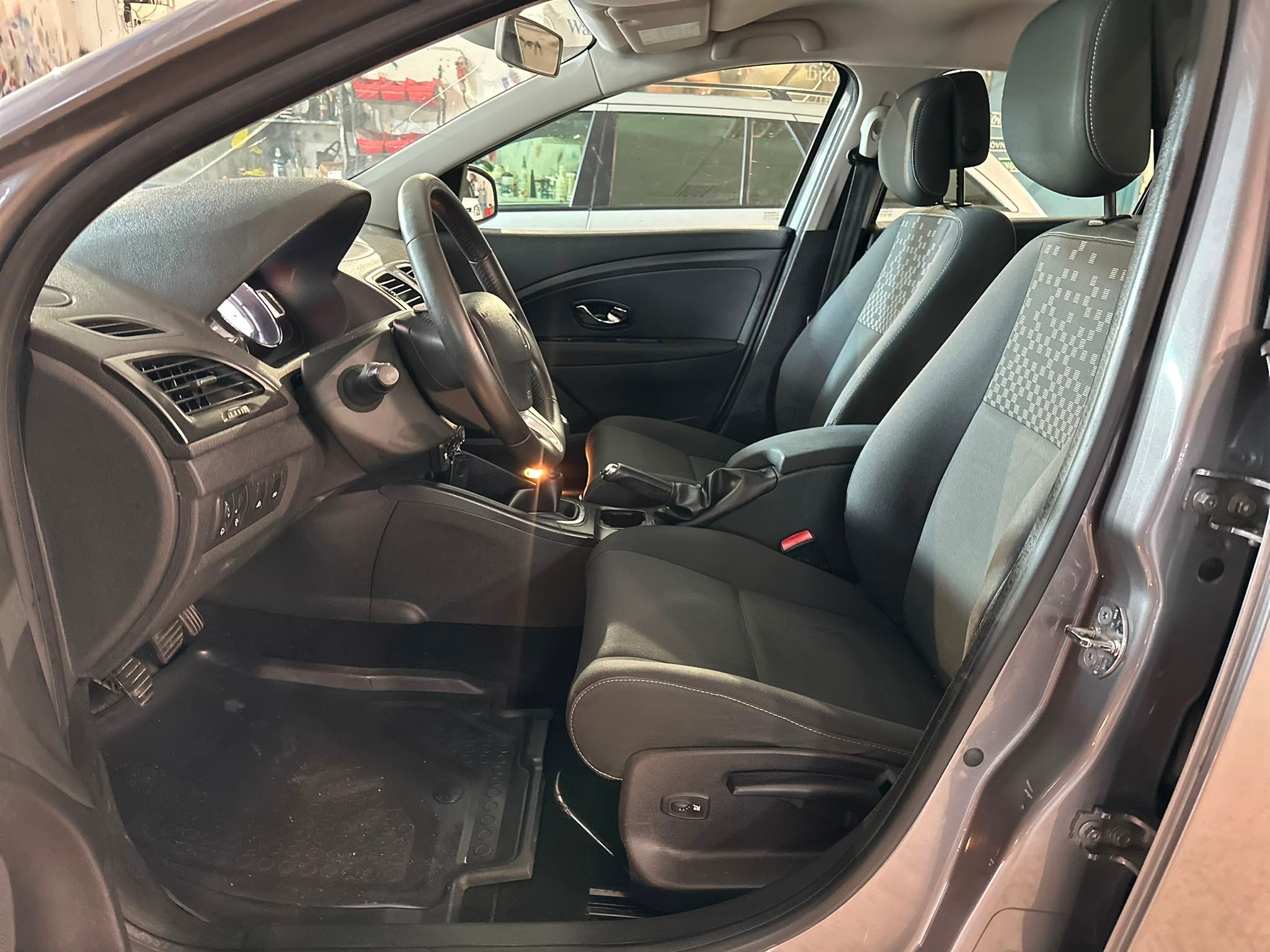 Renault Megane 2012, bild 6/36