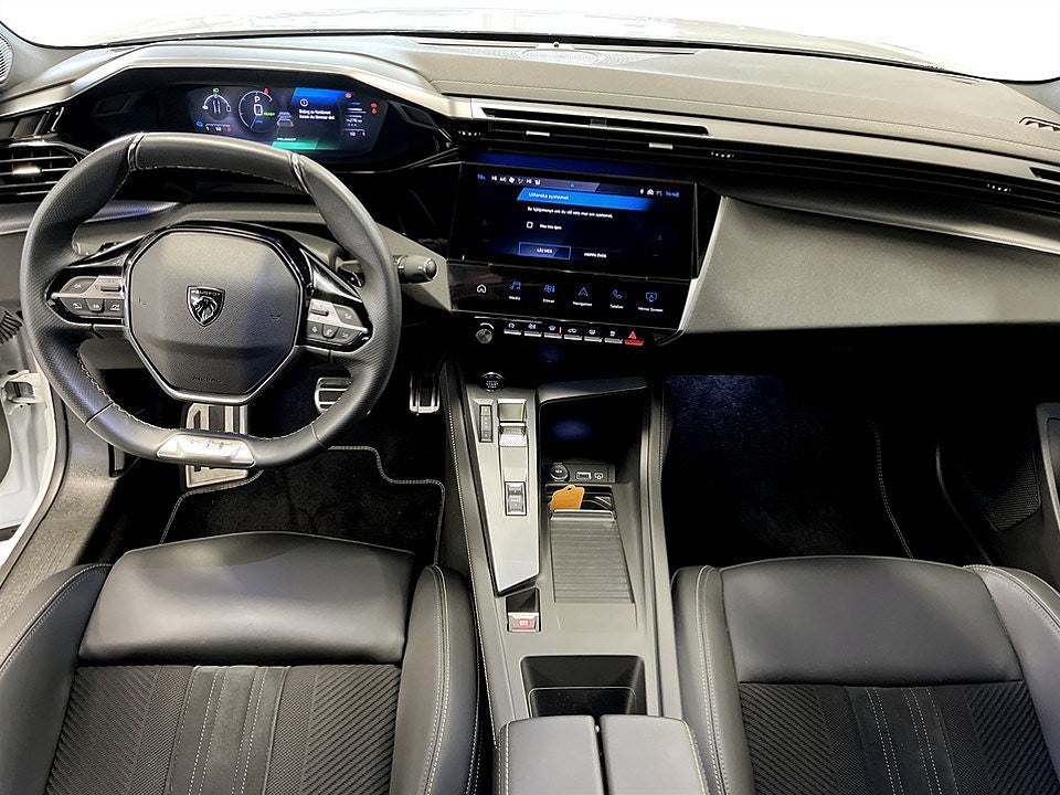 Bild på Peugeot 408 GT PHEV 225hk Aut - B-KAMERA, CARPLAY