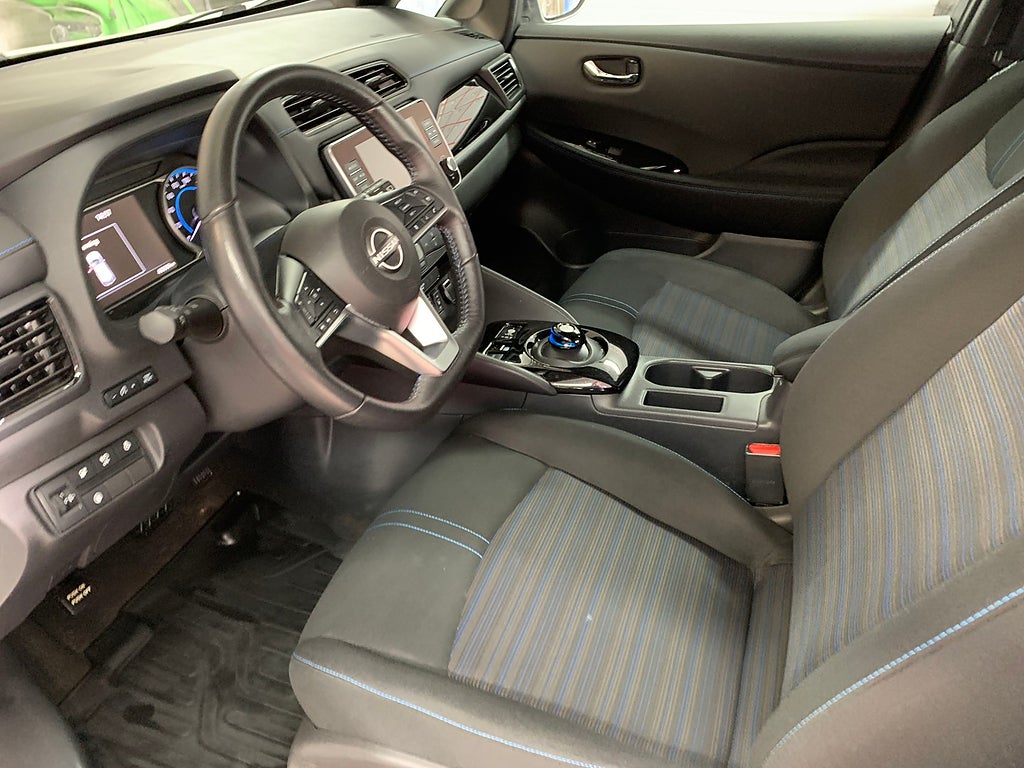 Nissan Leaf N-Connecta 39KwH MOMS 360 NAV