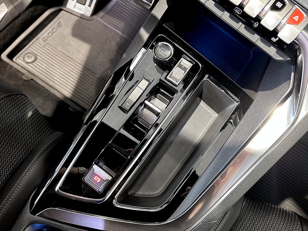 Bild på Peugeot 5008 GT 1.2 PT 130hk Aut - 7-SITS, B-KAMERA