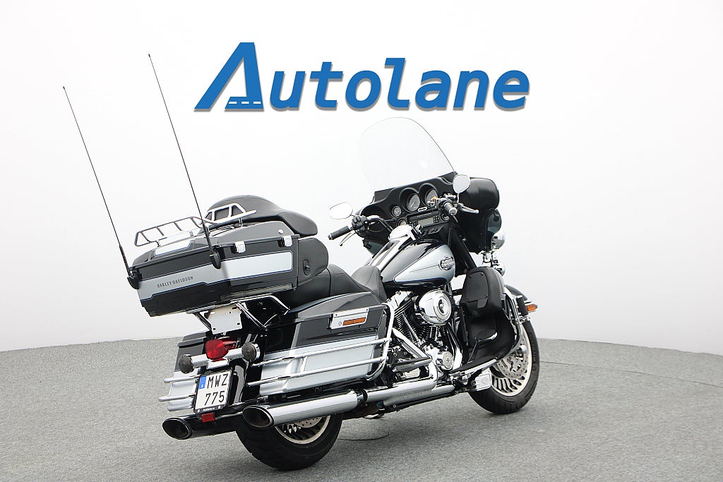 Harley-Davidson Electra Glide Ultra Classic* Vance & Hines