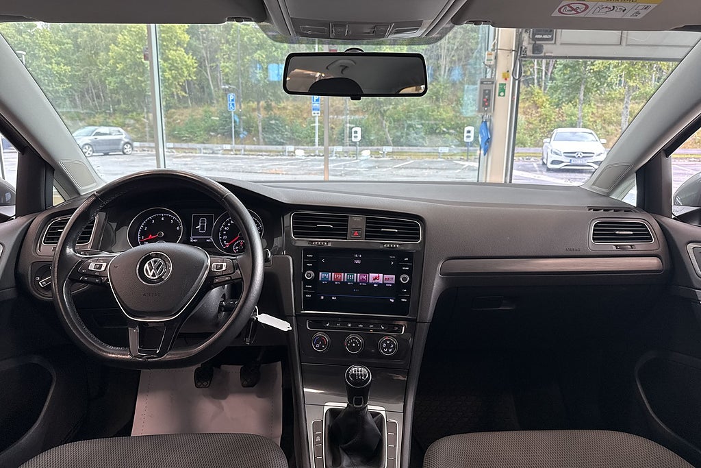 Volkswagen Golf I 5-dörrar 1.4 TSI 125Hk MultiFuel Kamera/Drag/CarPlay
