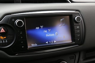 Halvkombi Toyota Yaris 20 av 23