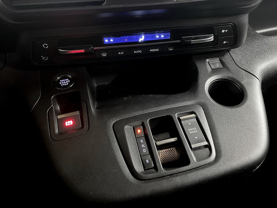 Bild på Opel COMBO-E Life Premium 50kWh 136hk Aut L1 - B-KAMERA, PANO