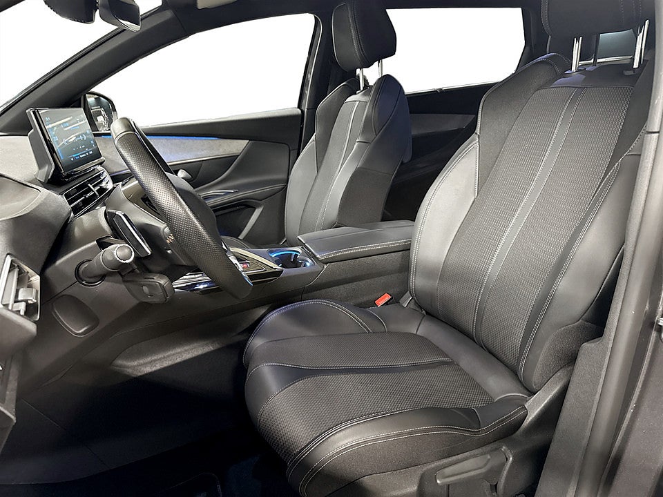 Bild på Peugeot 5008 GT 1.2 PT 130hk Aut 7-SITS B-KAMERA