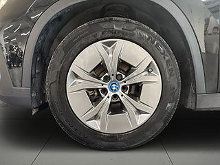 BMW iX1 i xDrive30 MOMS/SoV/Ad.Fhåll/Carplay/Rattvärme/Kamera – bild 14