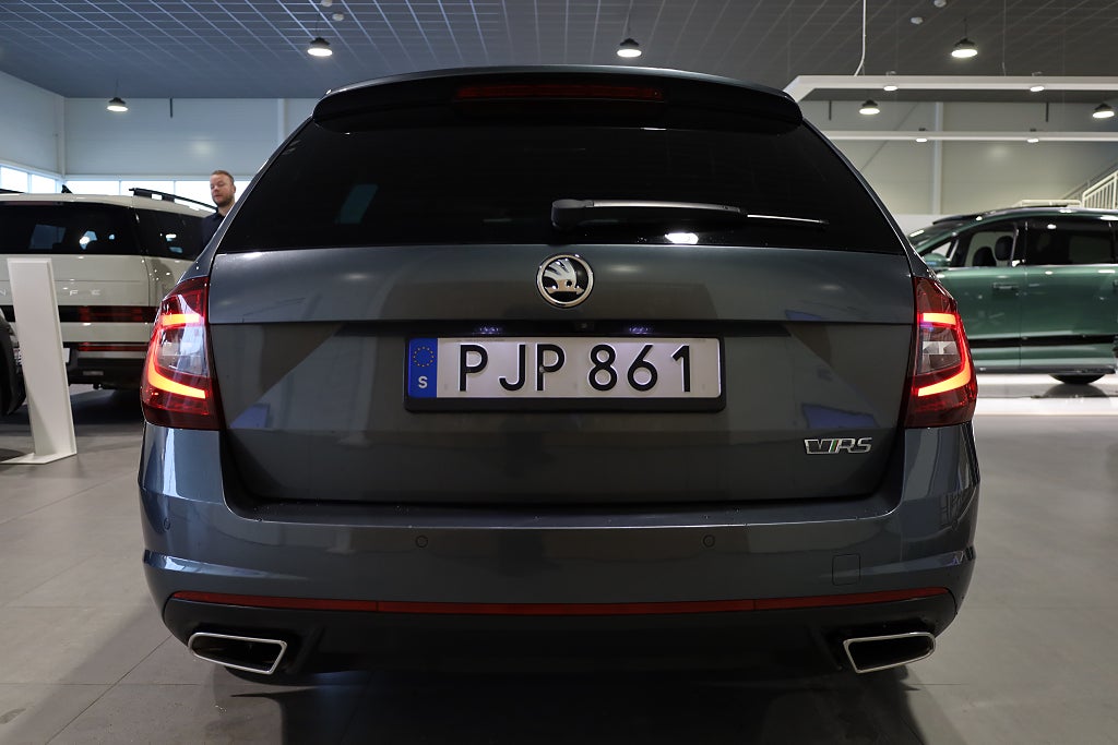 Skoda Octavia 2.0 TDI RS AUT 4x4 Navi Värmare Kamera Canton CarPlay 2018