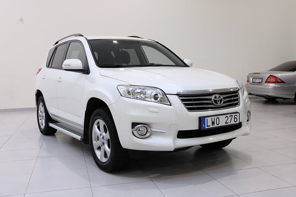 Toyota RAV4 2.0 VVT-i 4x4 158hk / Dragkrok / PDC / Farthållare 