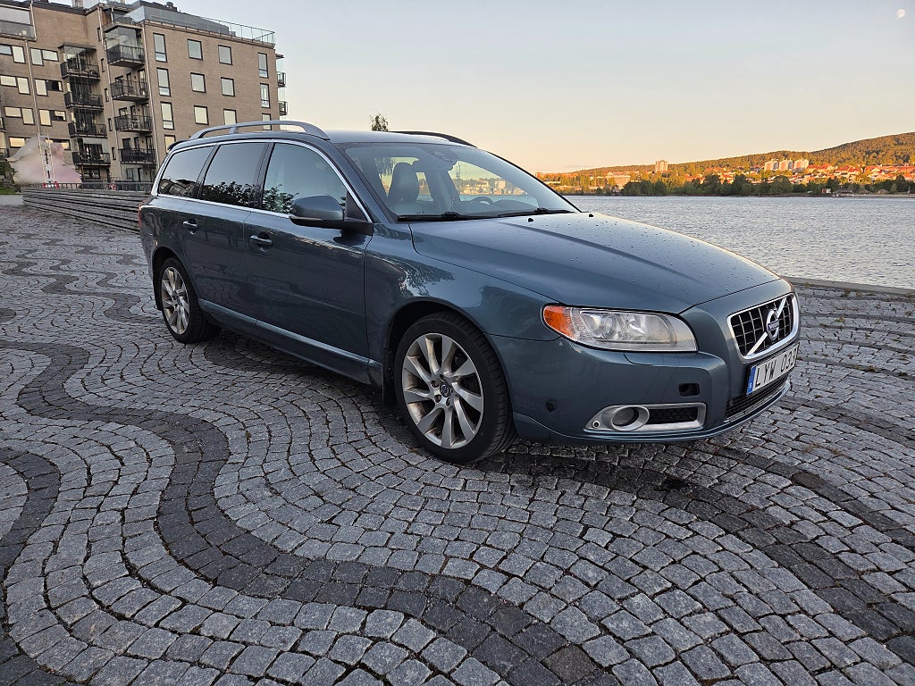 Volvo V70 D5 Summum D-design Euro 5