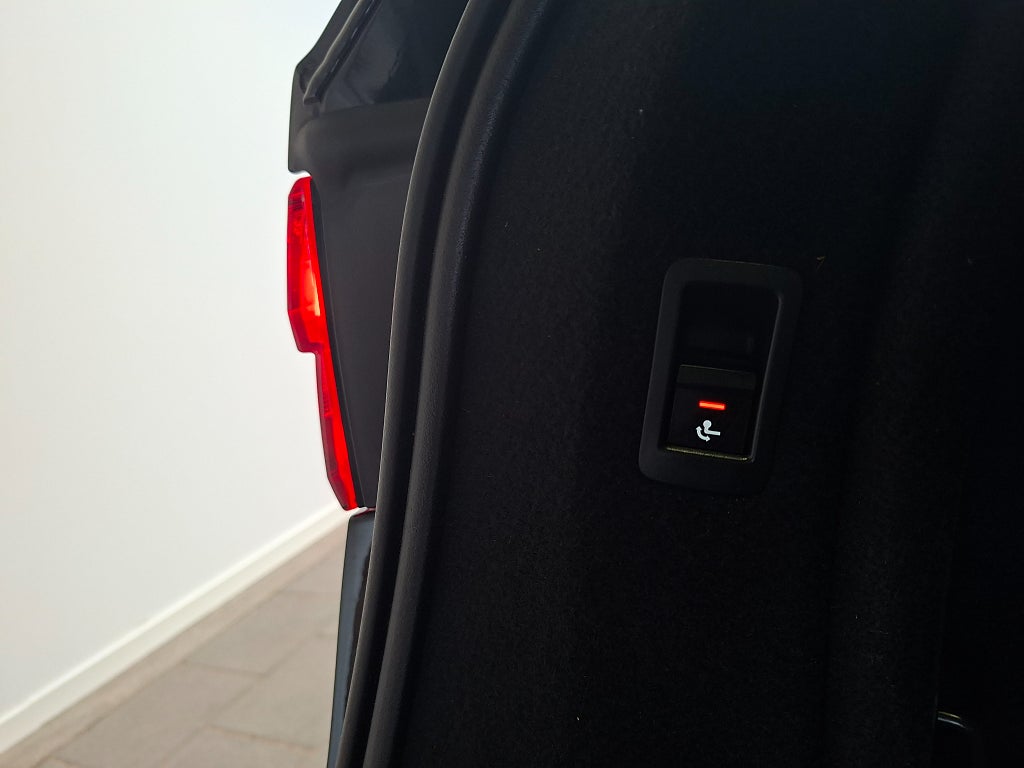 Audi A4 2017 - miniatyr 13
