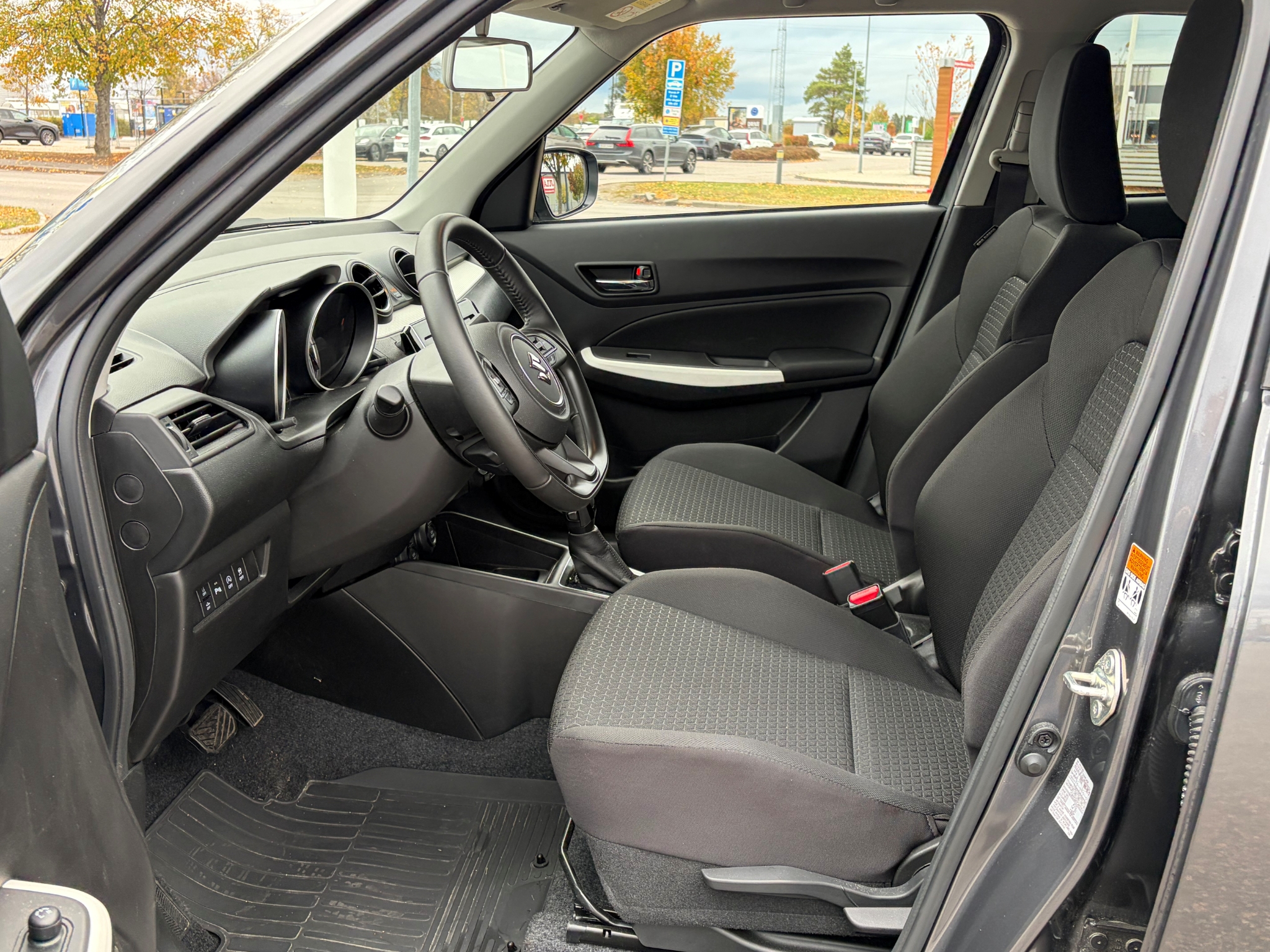 Suzuki Swift Select CVT / AUT 2022, bild 5/10