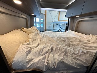 Husbil-halvintegrerad Robeta Adonis 190HK AUT 22 av 43