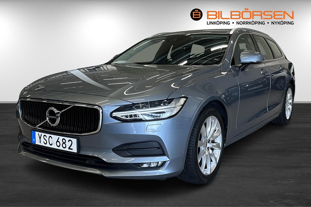 Volvo V90 D4 AWD Momentum (VOC, B-kamera, Navi)