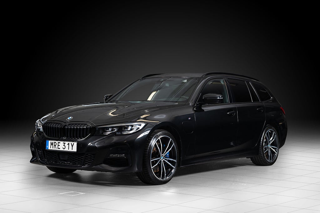 BMW 330e Touring  M Sportpaket *19"//Dragkrok*