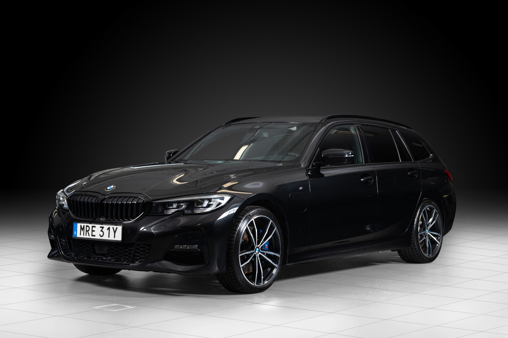 BMW 330 e xDrive Touring 2026, bild 6/41