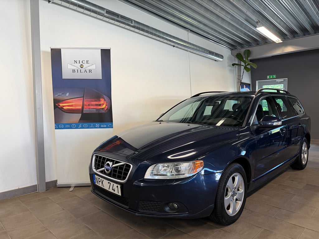 Volvo V70 2.4D Momentum 175hk Drag P-Värmare 0:- Kontant