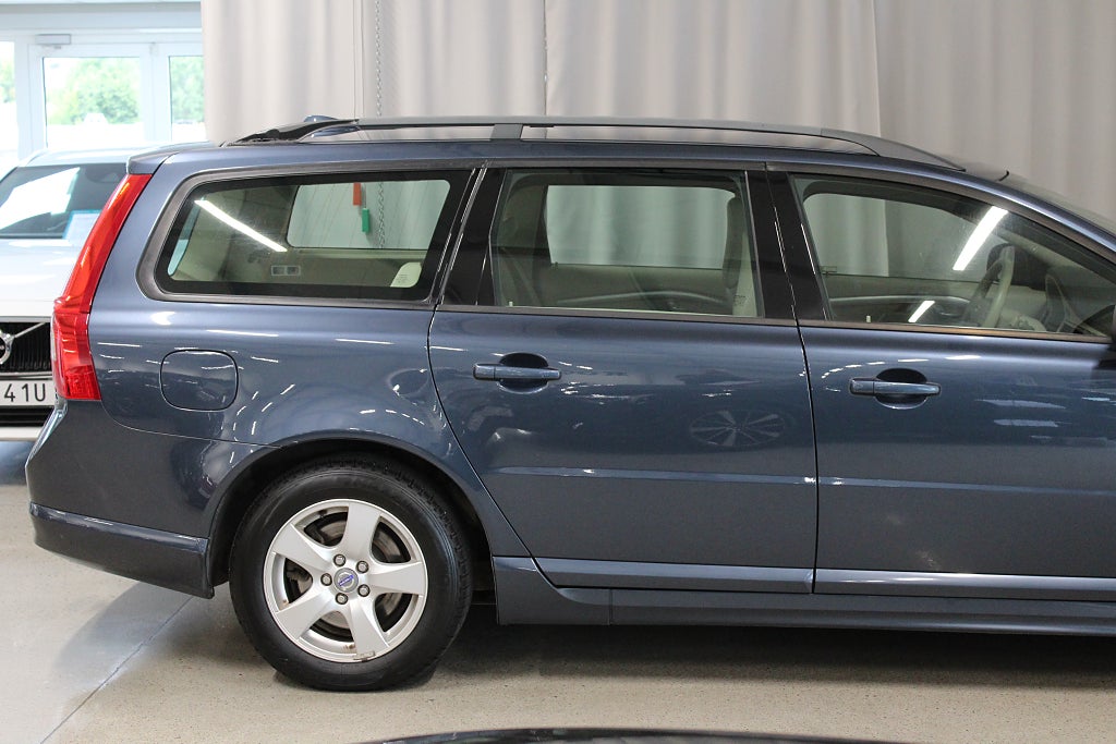 Volvo V70 2.4D Geartronic Momentum, Drag, S&V-hjul