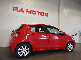 Halvkombi Toyota Yaris 6 av 20