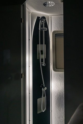 Husbil-halvintegrerad Wingamm Oasis 540 140HK Aut 13 av 20