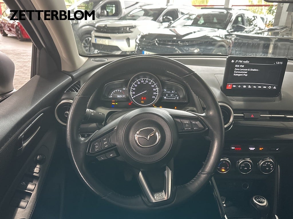 Halvkombi Mazda 2 11 av 15