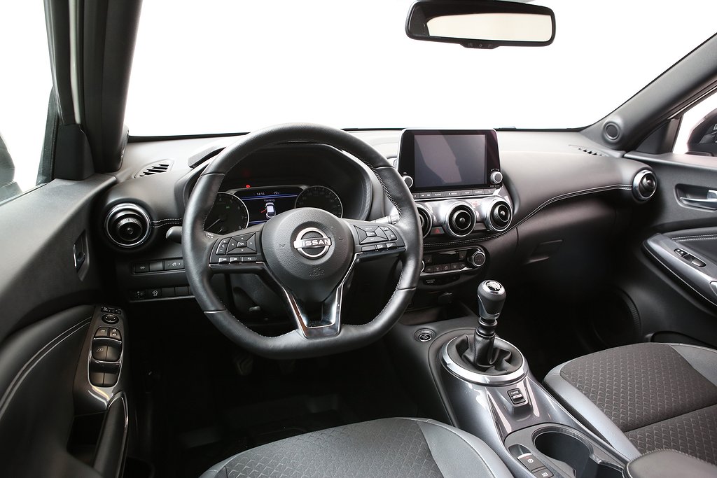 Nissan Juke 1,0 DIG-T 114 hk 6MT N-Connecta Navi Kamera 2024