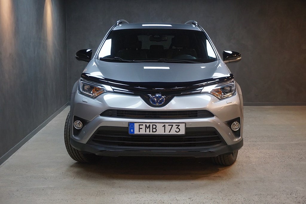 Toyota RAV4 Hybrid 2.5 Dual AWD X-Edition Drag B-kamera