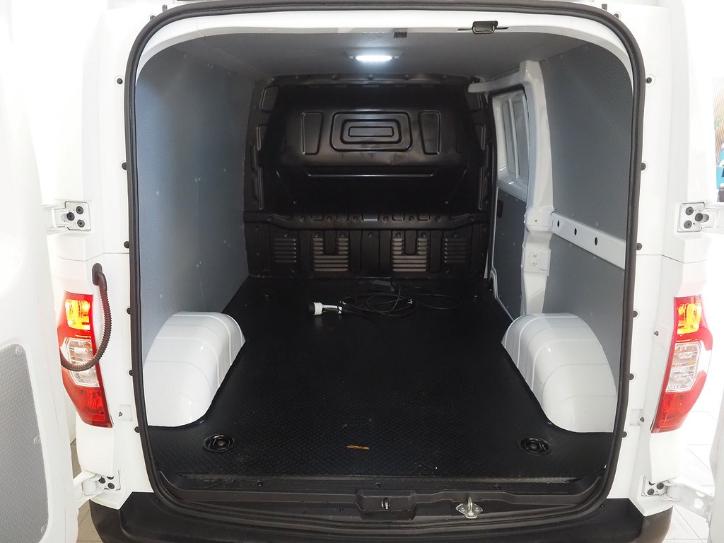 Maxus e-Deliver 3 50.2 kWh Moms Kamera Carplay 2022