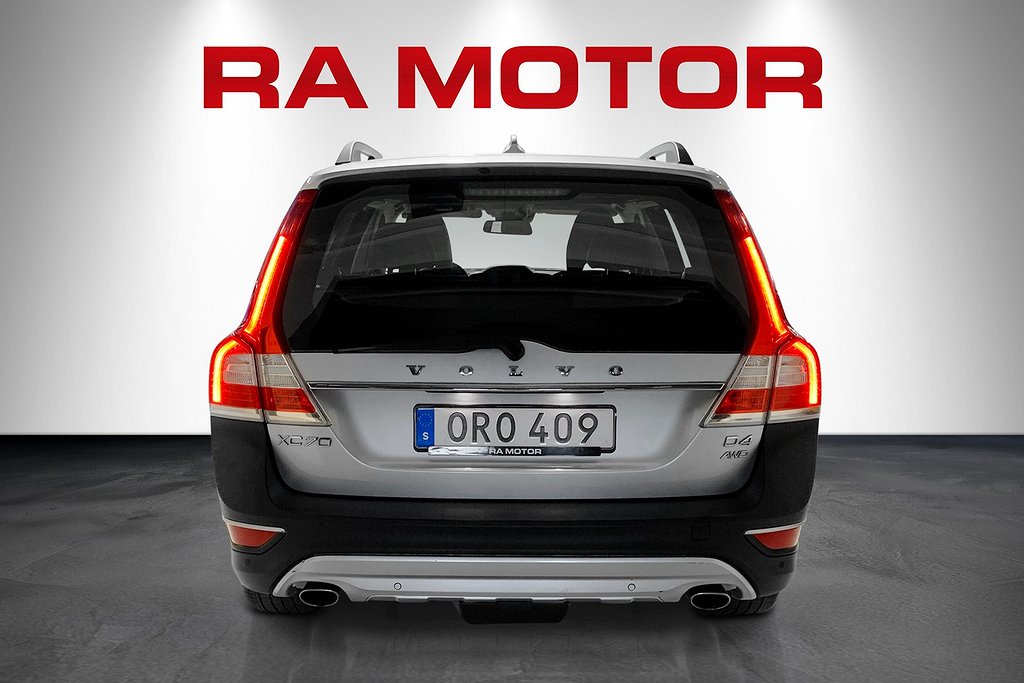 Volvo XC70 D4 AWD Momentum | 1 ÄGARE | LÅGA MIL | DRAG 2015