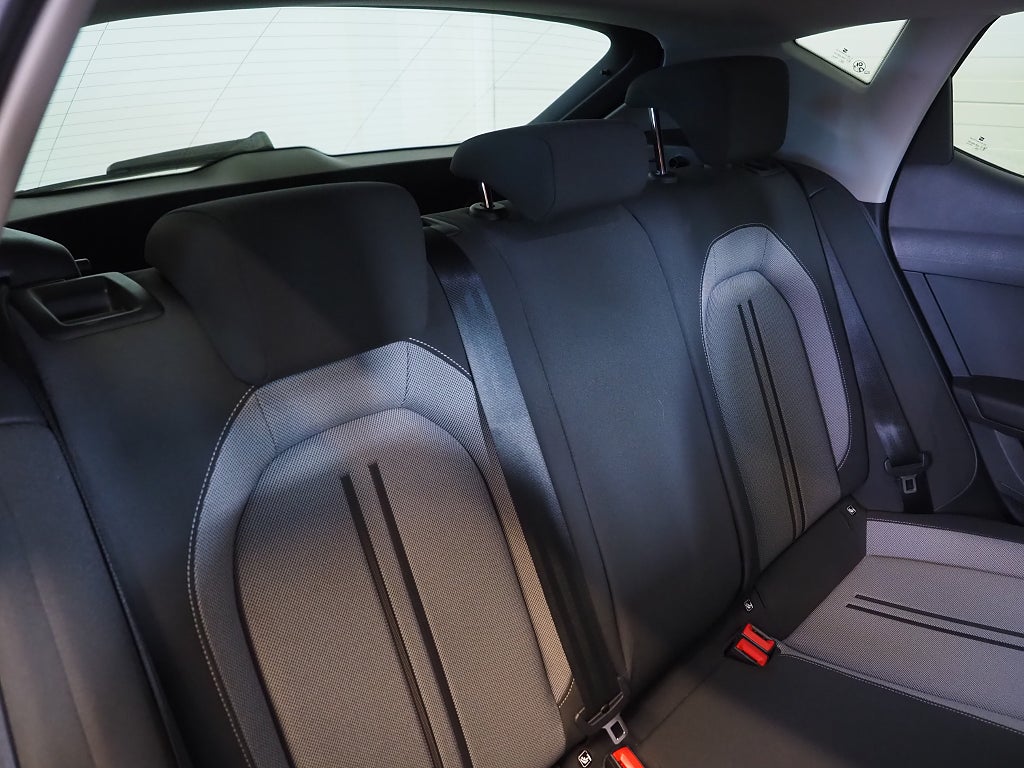 Seat Leon 1,0 TSI 110hk 5d Style Pluspaket Komfortpaket Cockpit 2021