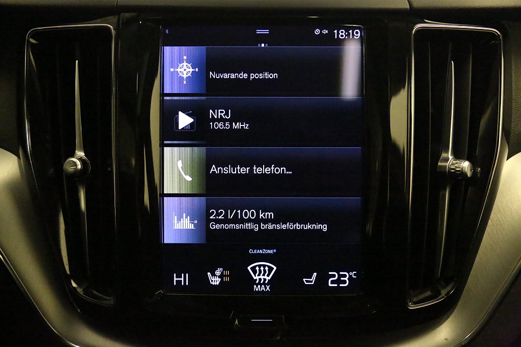 Volvo XC60 Recharge T6 340hk AWD Momentum Pano Drag Leasbar 2021