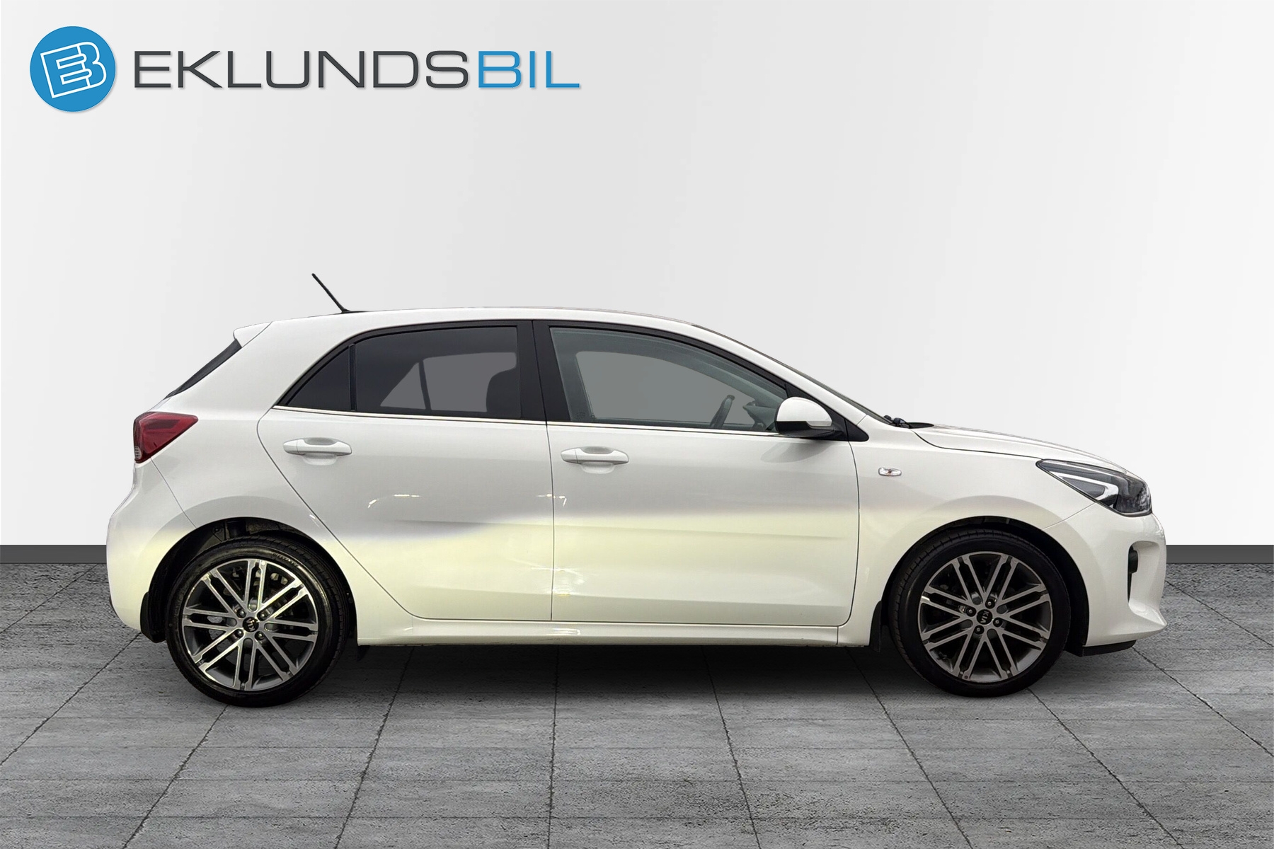 Kia Rio 1.2 CVVT GLS CarPlay Navi B-kamera 2017 - miniatyr 24