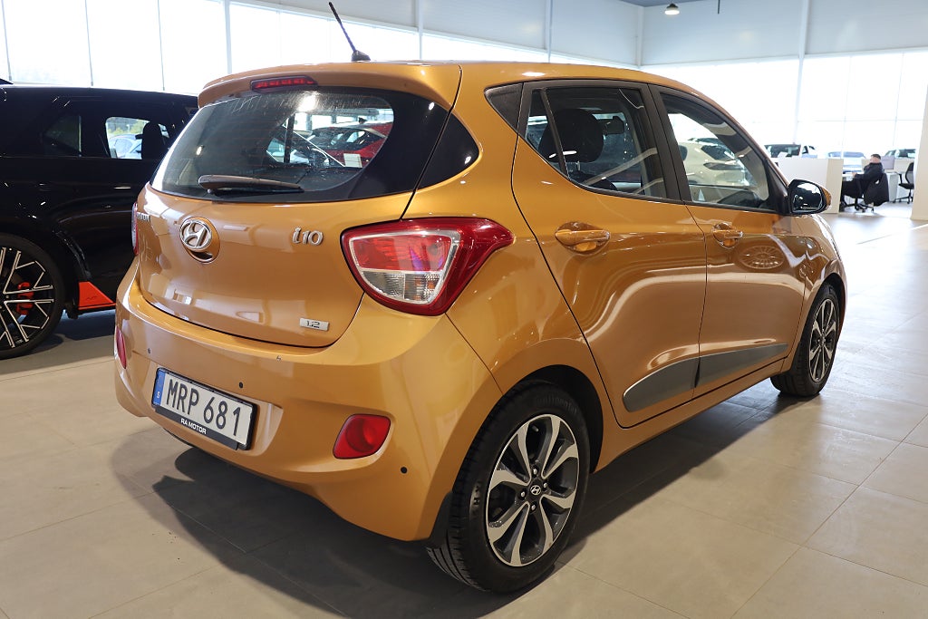 Hyundai i10 1.2 Premium AUT PDC AC Blåtand Rattvärme