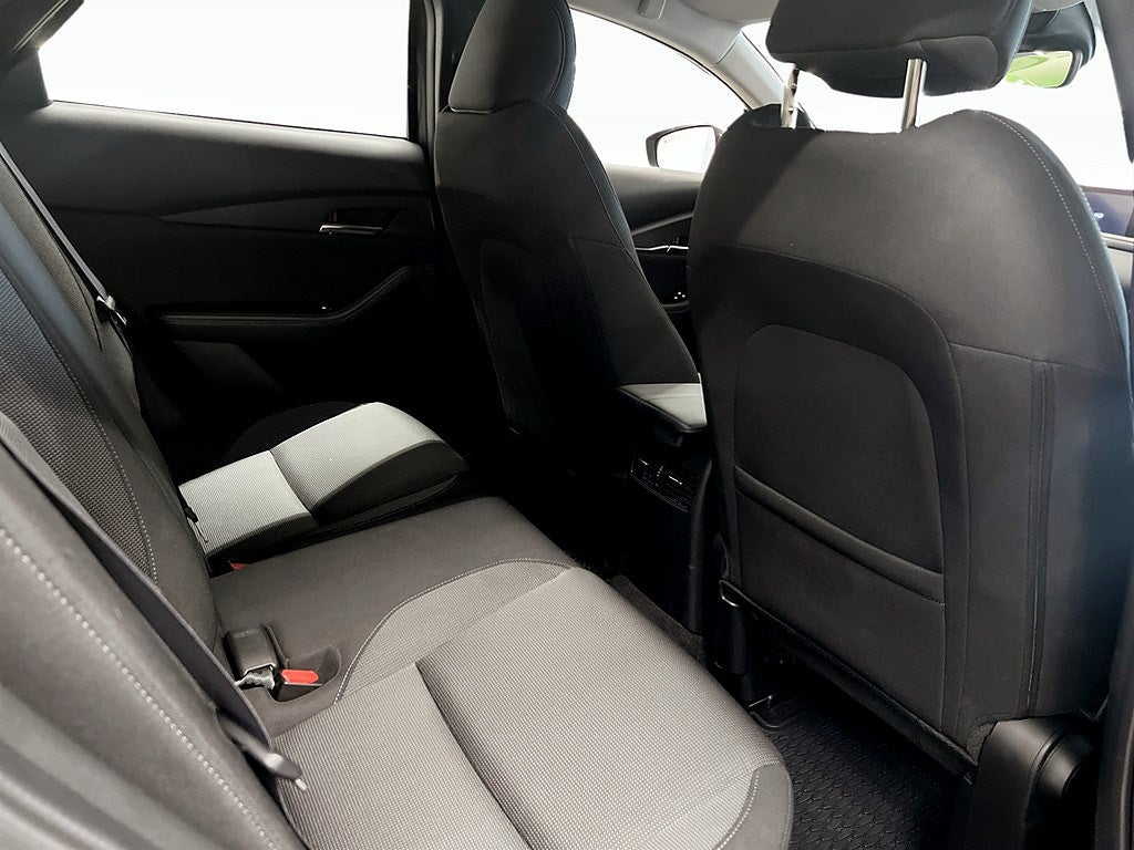 Bild på Mazda CX-30 2.0 Sky 150hk - B-KAMERA, RATTVÄRME
