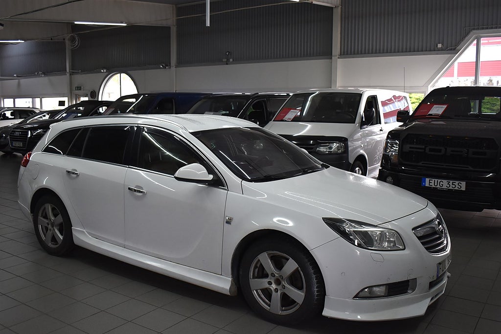 Opel Insignia Sports Tourer 2.0 BiTurbo CDTI 4x4 195hk OPC