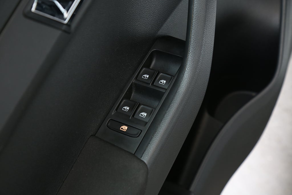 Skoda Fabia 1,2 TSI 90hk Style Kombi Motorvärmaren 2017