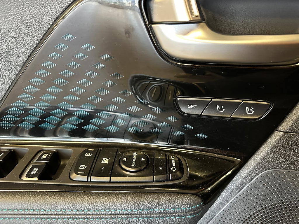 Kia Niro e- 64 kWh Advance Plus Ny bilsgaranti thumbnail