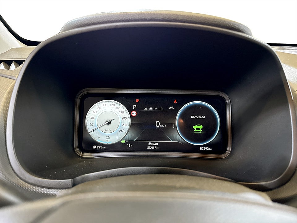 Bild på Hyundai Kona Essential 64kWh 204hk Aut B-KAMERA CARPLAY