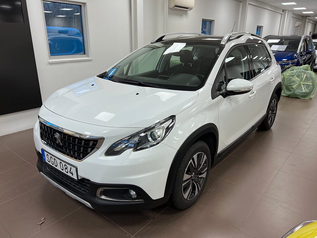 Peugeot 2008 1.2 e-THP Allure Panorama krok 1 ägare 110hk