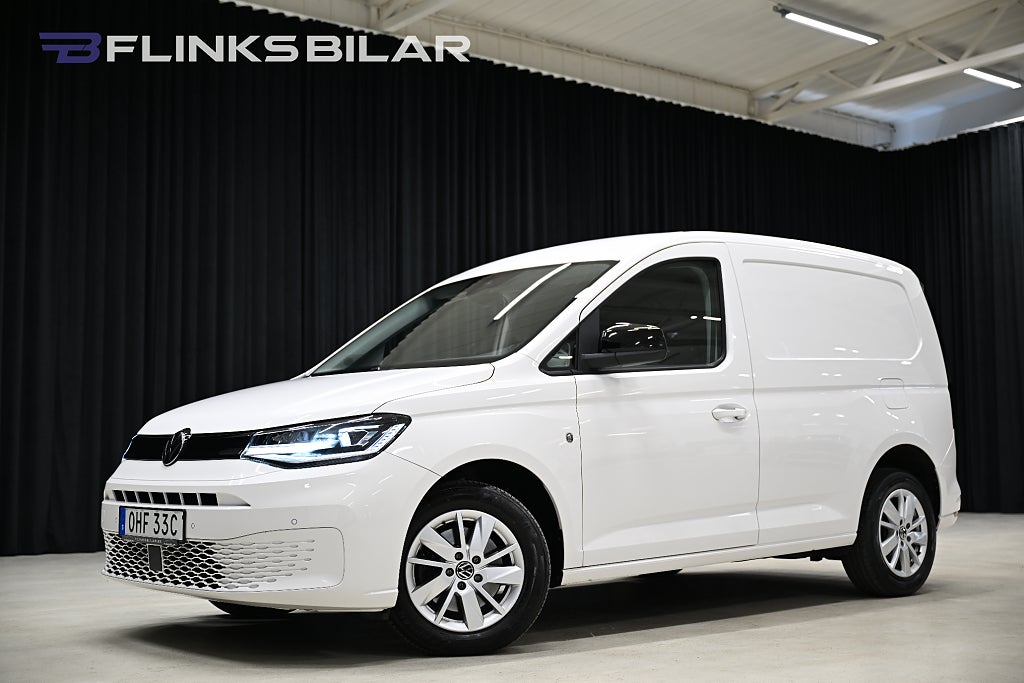 Volkswagen Caddy 122HK Nedlackad|LED|GPS|Backkamera|Drag|Värmare|Lågmil