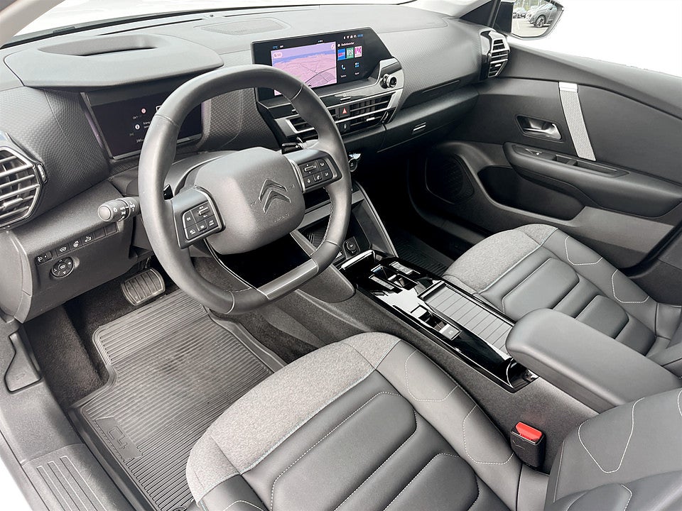Bild på Citroën C4-X Shine 1.2 PT 130hk Aut B-KAMERA CARPLAY