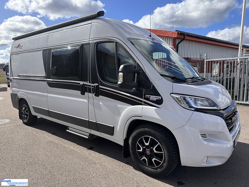 Malibu 600 LE | AUTOMAT | LÅNGBÄDD | SOLCELL