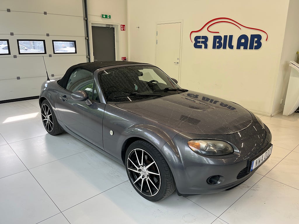 Mazda MX-5 Soft-top 1.8 Gör det själv- Rasslar i Motorn !