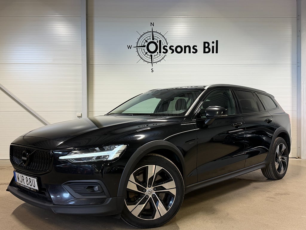Volvo V60 Cross Country B4 AWD Aut Drag Värmare Läder Keyless Backkamera