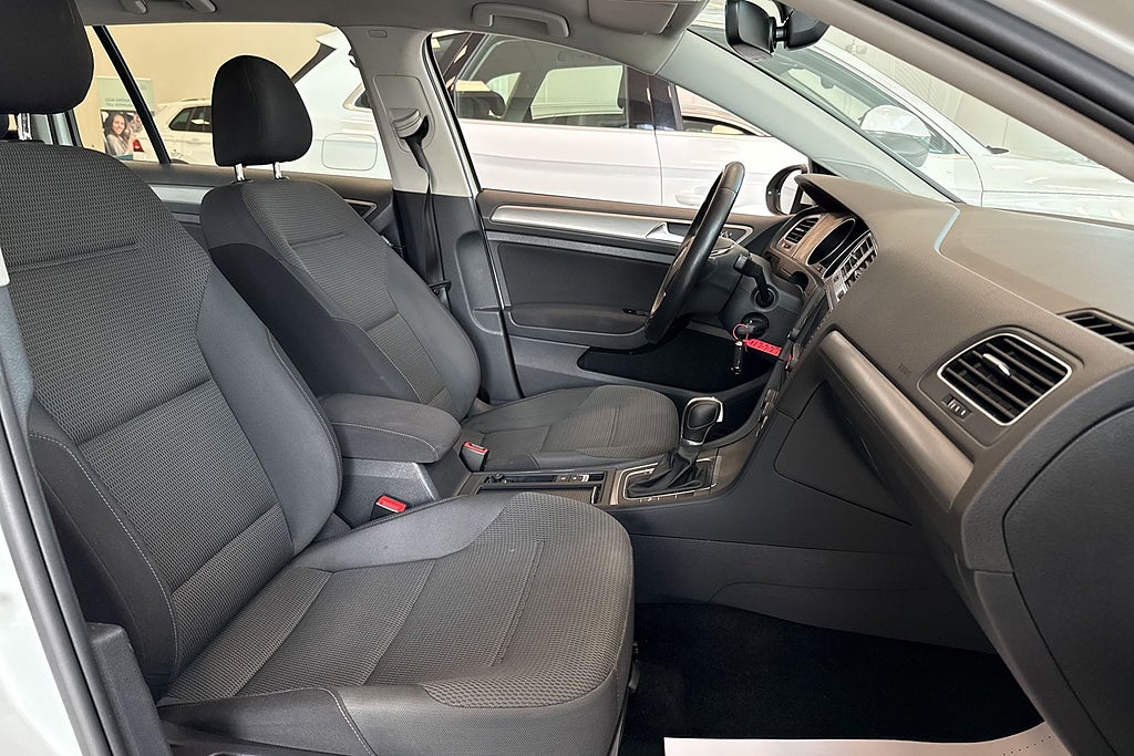 Volkswagen Golf Sportscombi 1.2 TSI Adaptiv/CarPlay/P-Sensorer
