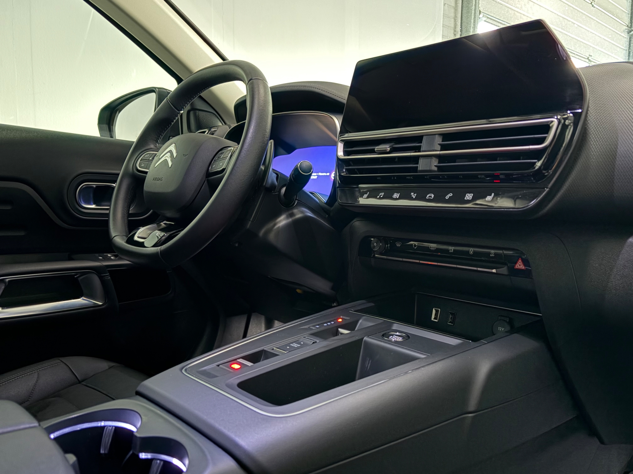 Citroen C5 Aircross 1.2 PureTech 130 EAT 2023, kuva 6/10