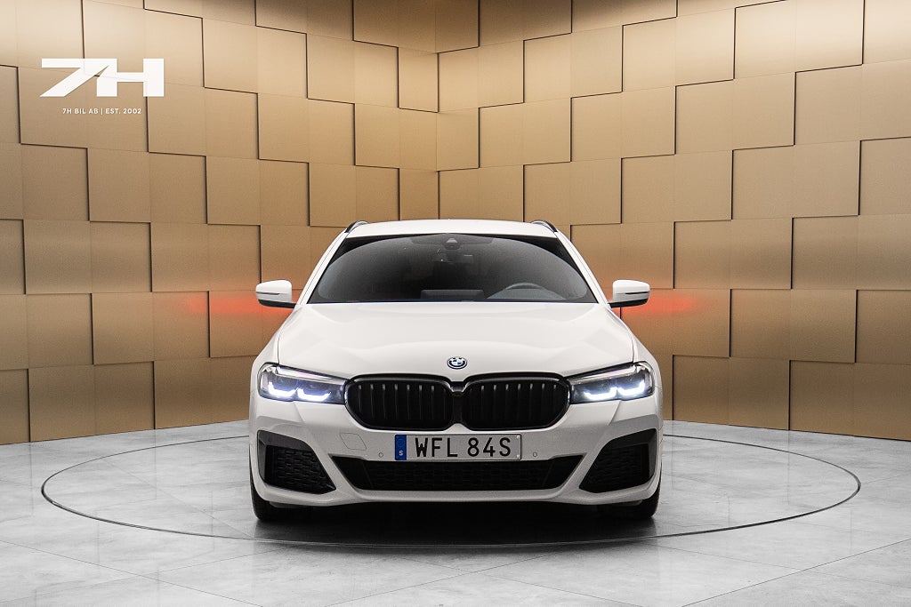 BMW 530e xDrive Touring M Sport Kamera Dragkrok Navi