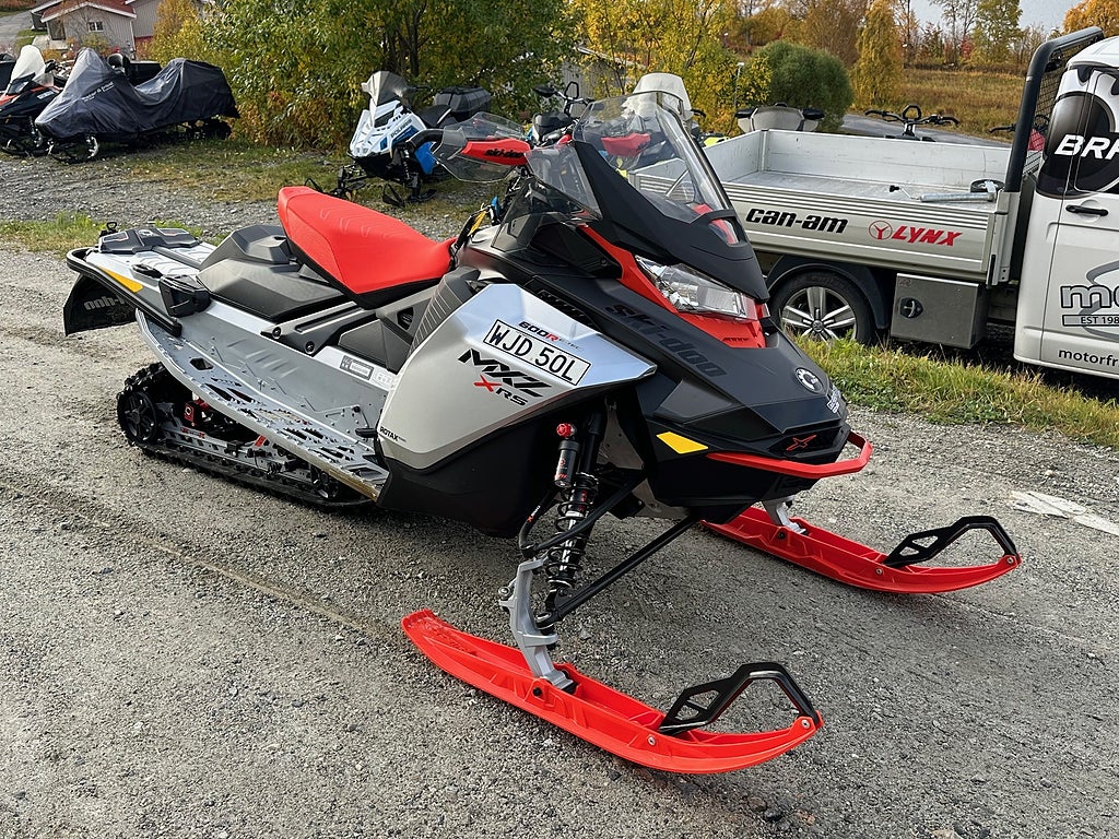 Ski-Doo MXZ XRS 600R  MKT FINT SKICK