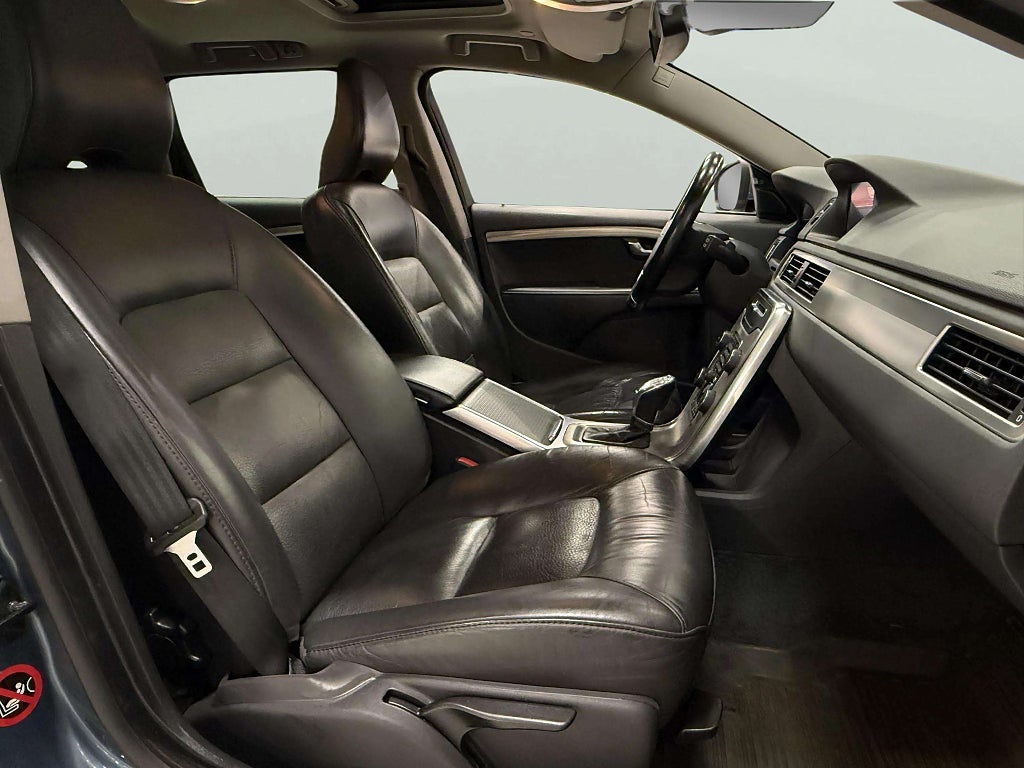 Volvo V70 D5 AWD Geartronic Summum R-Design Limited 215hk - miniatyr 13