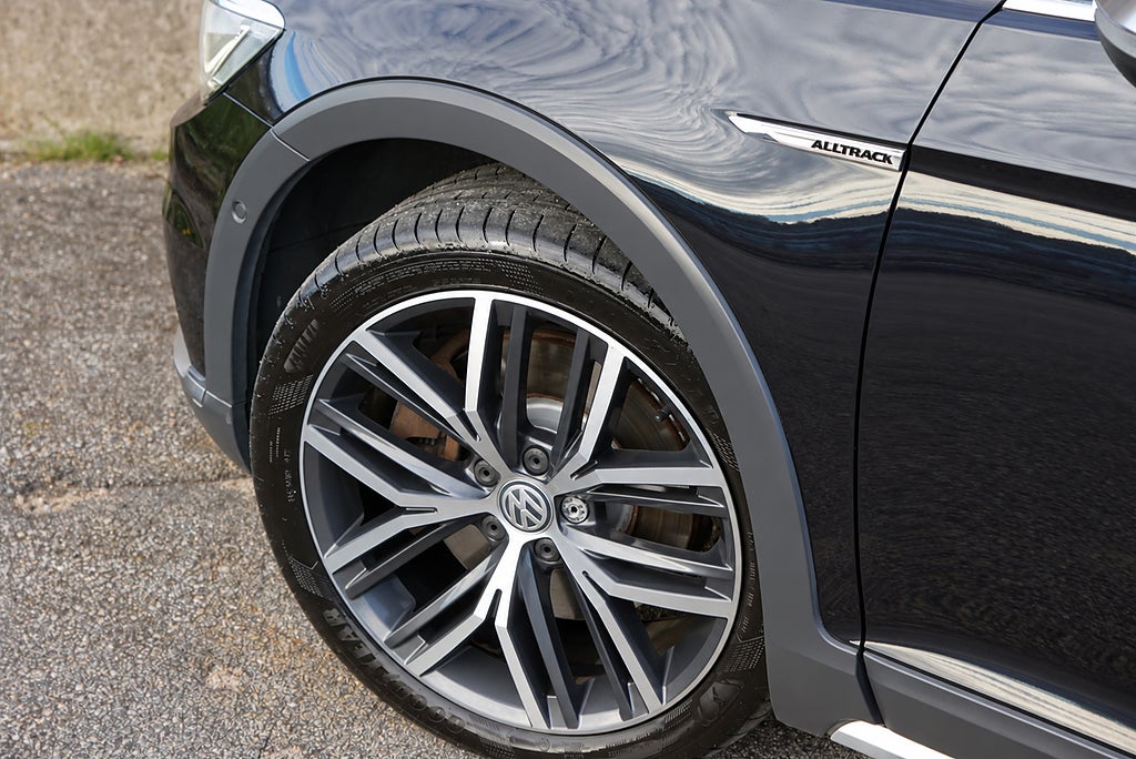 Volkswagen Passat Alltrack 2.0 TDI 240hk 4Motion Pano Massage Värmare Drag